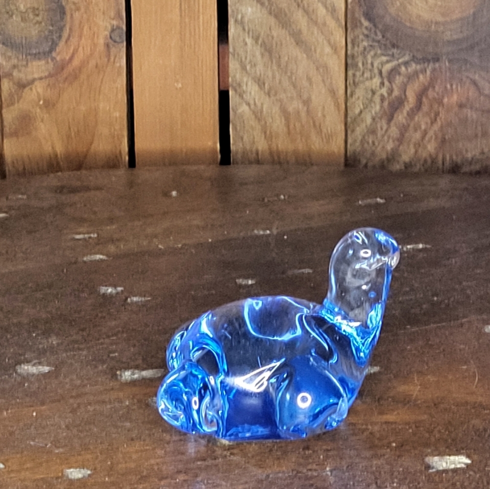 Blue Glass Turtle Figurine - Picture 9 of 13